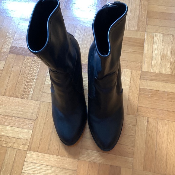 Shoes - Aldo heels boots